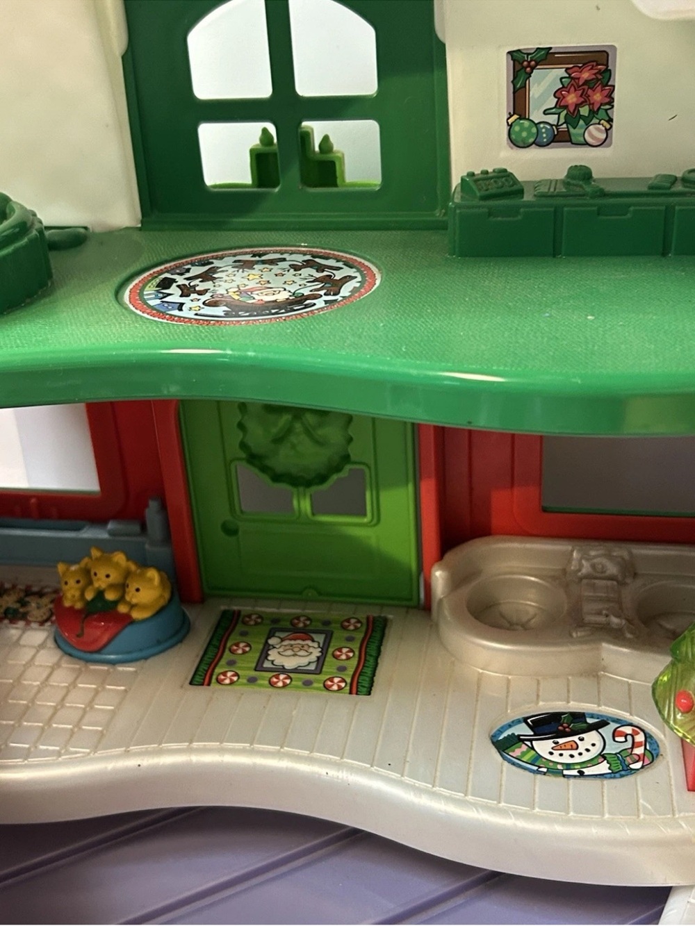 READ Important Fisher-Price little people vintage Santa Claus Christmas cottage - Picture 5 of 14